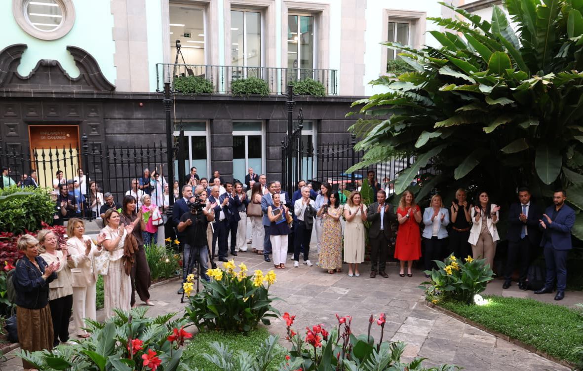 Concierto institucional por el Día de Canarias en el Parlamento