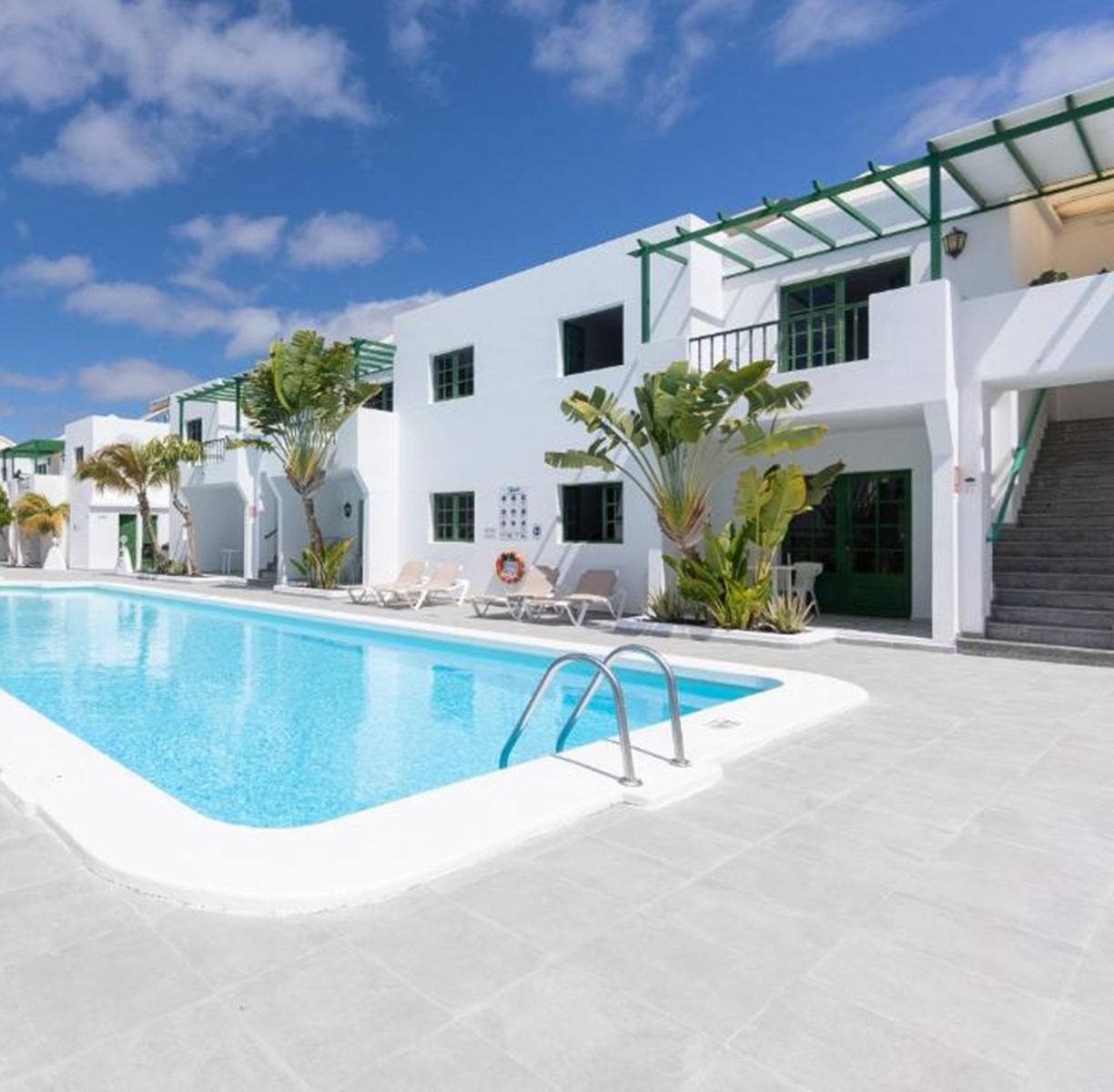 Apartamentos turísticos en Puerto del Carmen. Imagen: booking.com
