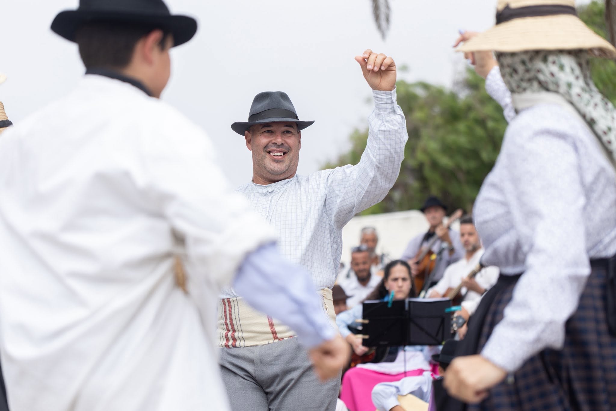 Clausura de las escuelas de folclore y bailes tradicionales Clausura de las escuelas de folclore y bailes tradicionales
