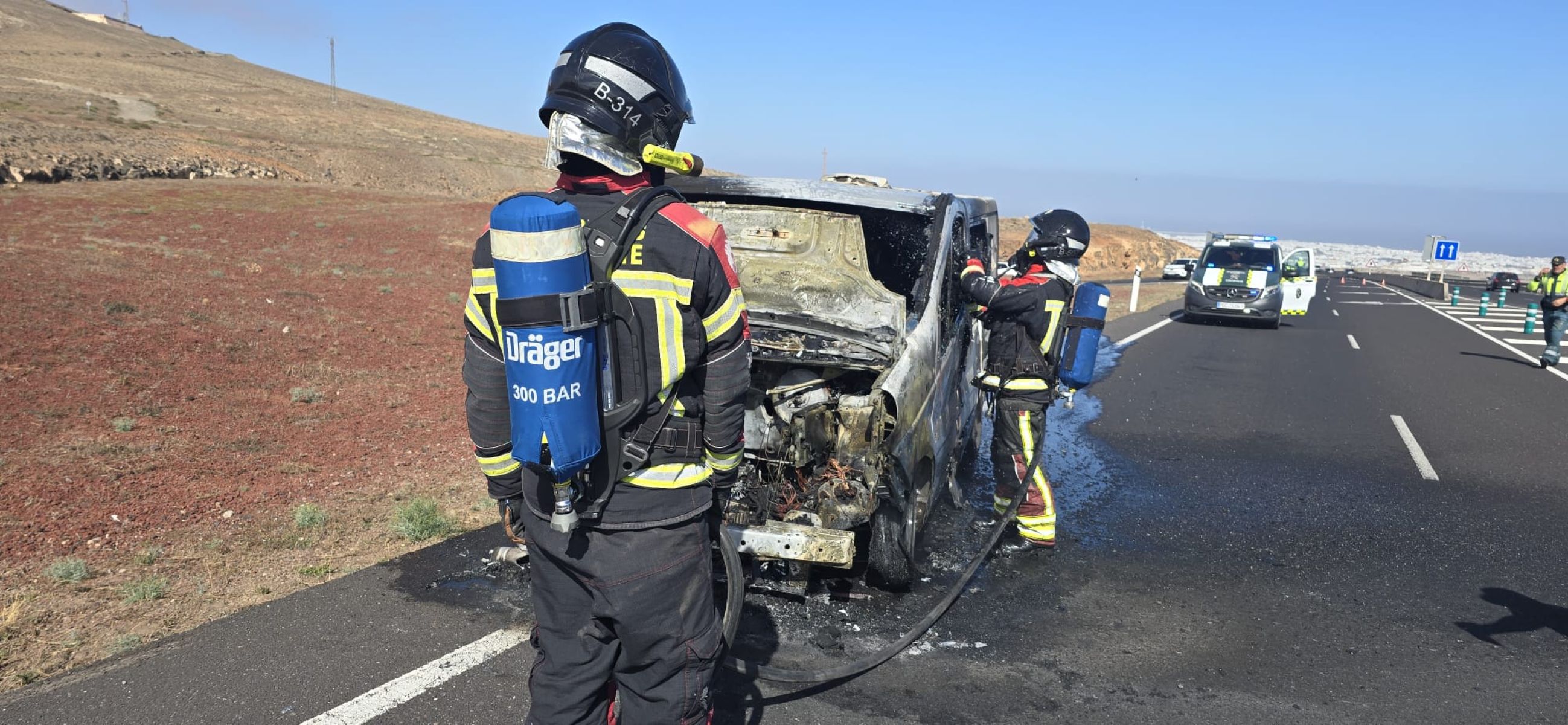 Incendio de una furgoneta en marcha en Lanzarote
