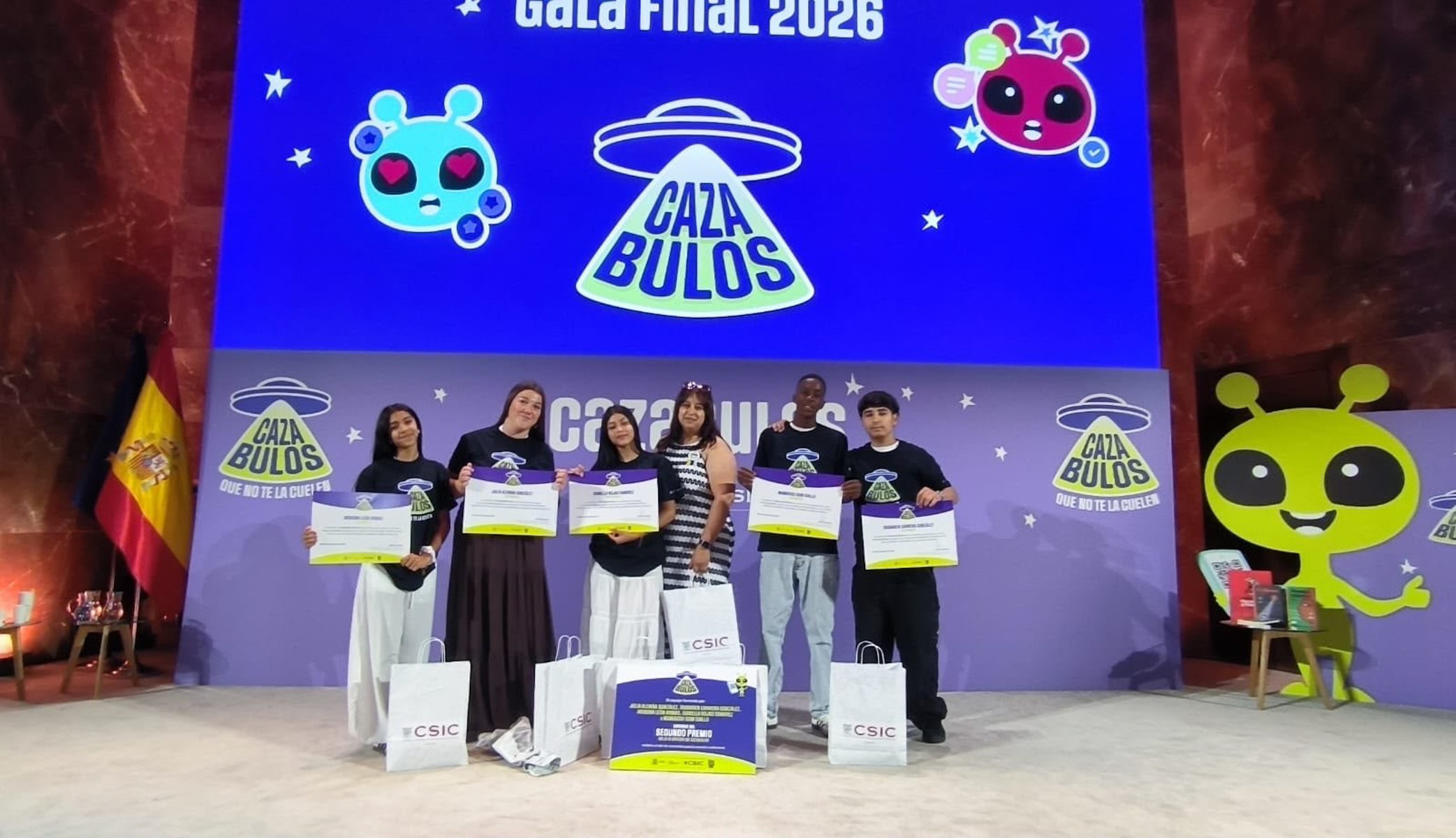 Estudiantes del CEO Argana en la entrega de premios de cazabulos.