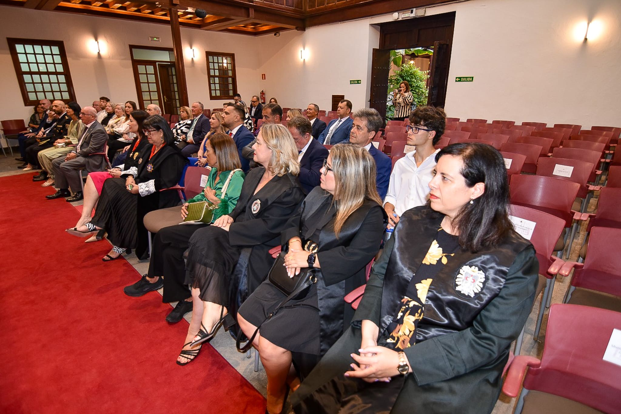 Toma de posesión Carlos Viña Romero Presidente Consejo Canario de Colegios de Abogados 120626 4 Toma de posesión Carlos Viña Romero Presidente Consejo Canario de Colegios de Abogados 120626 4