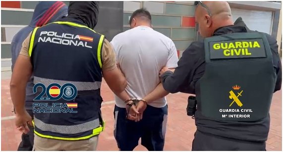 Incautan casi una tonelada de hachís en Lanzarote durante una operación antidroga en Canarias Incautan casi una tonelada de hachís en Lanzarote durante una operación antidroga en Canarias