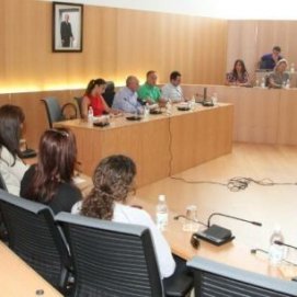 El PP de Tías se abstiene para votar unido la moción contra el petróleo pero el alcalde aclara que está contra las prospecciones