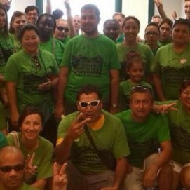 La Plataforma de Afectados por la Hipoteca ocupa un banco de Arrecife para exigir que dé registro de entrada a la solicitud de una clienta