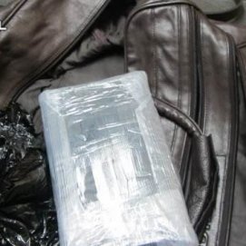 La Guardia Civil detiene a una joven de 28 años por un delito de tráfico de drogas en el aeropuerto