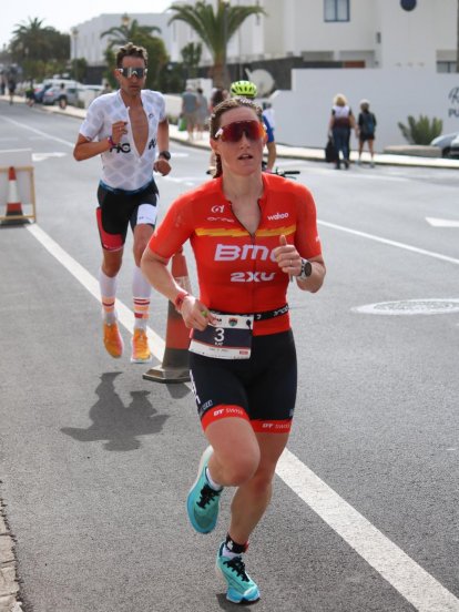 Léo Bergère y Katrina Matthews se llevan el triunfo en el Club La Santa IRONMAN 70.3 Lanzarote 2022