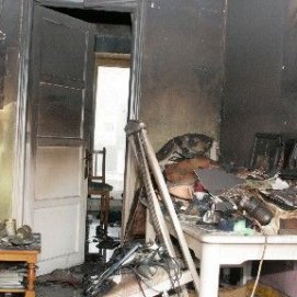 Encuentran el cadáver de un hombre tras el incendio de un bungalow en Puerto del Carmen