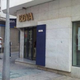 Detenido tras forzar la puerta de un banco en Arrecife y colarse dentro de madrugada
