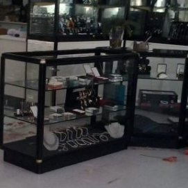 Dos heridos en un atraco a mano armada en una joyería de Arrecife