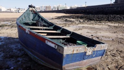 Vecinos de La Santa alertaron al Cecoes de la llegada de llegada de la embarcación