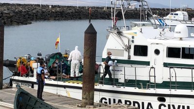 LLega una patera a La Graciosa