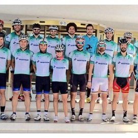 Los triatletas del Training Camp Personal Running participan en la Timanfaya Triatlón