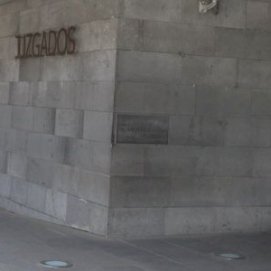 El acusado de abusar de sus dos hijas niega los hechos durante el juicio