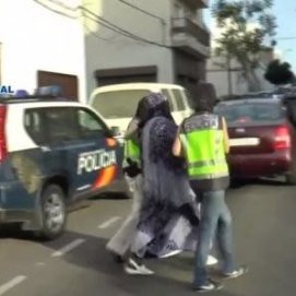 La detenida por captar niñas y adolescentes para el IS se convirtió al Islam hace años