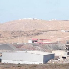 Tías ordena a Lanzagrava suspender la explotación en parte de su cantera