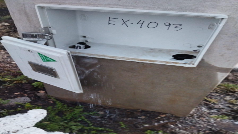 Robo de contador de agua en la finca de la cooperativa Re+Flota