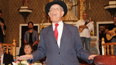 El folclorista Antonio Corujo durante una de sus actuaciones
