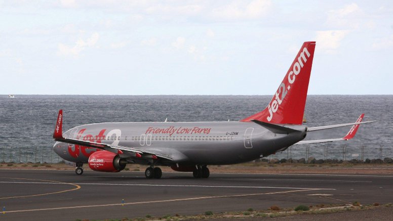 Avión de Jet2 en el Aeropuerto de Lanzarote