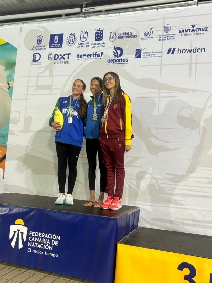 CD Pingüinos en el Campeonato Regional de Invierno de Natación Artística