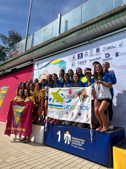 CD Pingüinos en el Campeonato Regional de Invierno de Natación Artística