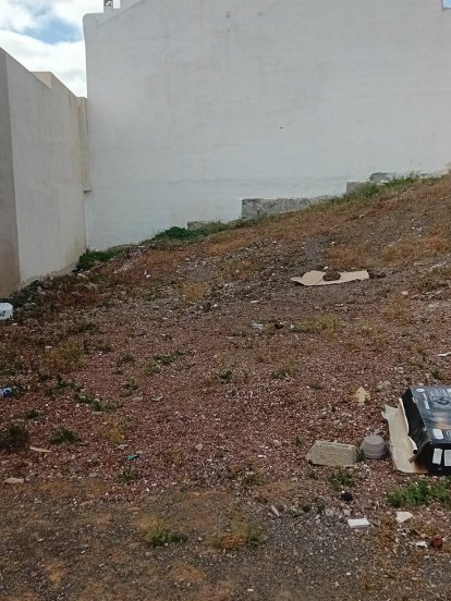 Acumulación de basura y residuos en Arrecife