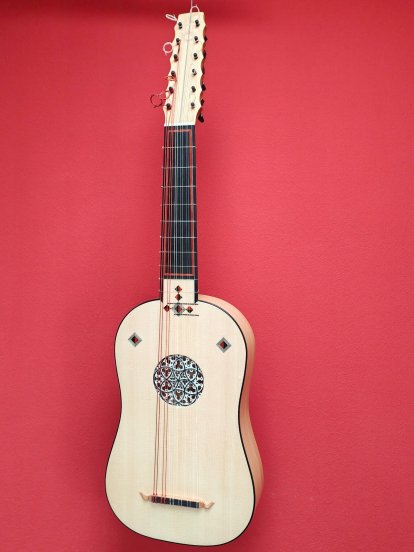 Instrumentos antiguos creados por Paco Dorta