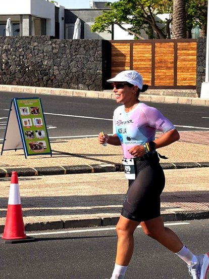 Noelia Arrocha durante el Ironman 2026