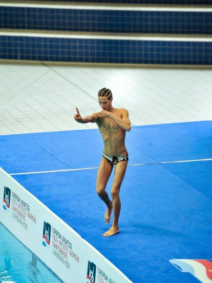 Miguel Martínez brilla en el Campeonato de Europa de Natación Artística