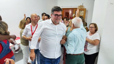 Celebración de Isidro Pérez en la sede del PSOE 