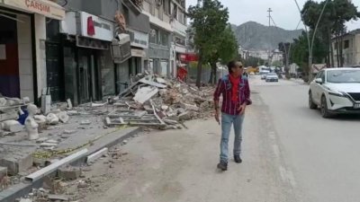 El voluntario en una de las zonas afectadas