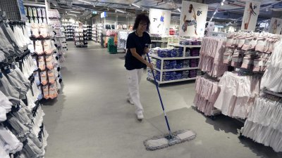 Colas en el estreno del Primark. Foto: José Luis Carrasco.