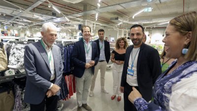 Colas en el estreno del Primark. Foto: José Luis Carrasco.