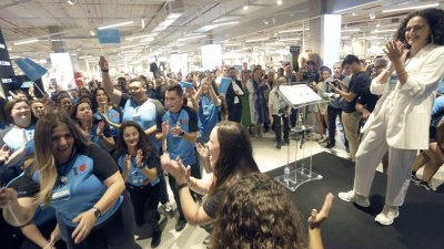 Colas en el estreno del Primark. Foto: José Luis Carrasco.