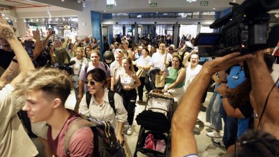 Colas en el estreno del Primark. Foto: José Luis Carrasco.