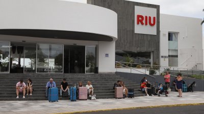 Turistas en hoteles de Lanzarote. Foto: José Luis Carrasco.