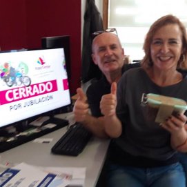 Jaime Izquierdo junto a su mujer Enma Rodríguez en KopyCenter