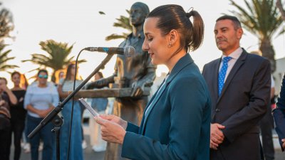 Inauguración de la escultura homenaje a las mujeres conserveras de Lanzarote
