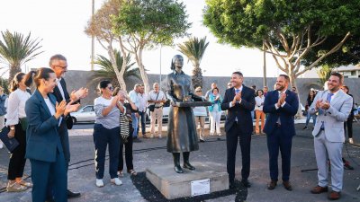 Inauguración de la escultura homenaje a las mujeres conserveras de Lanzarote