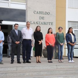 Minuto de silencio en el Cabildo de Lanzarote