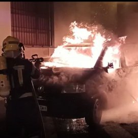 Arde una furgoneta en Arrecife