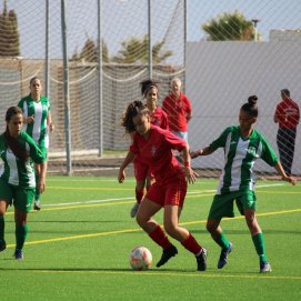 El equipo FC Puerto del Carmen contra el CF Las Majoreras