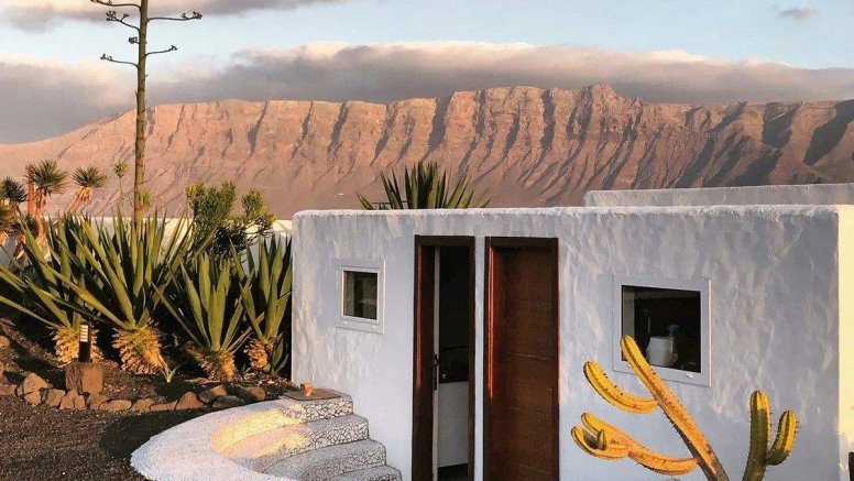 Vista de Famara (Foto: Clemence Belloir-VogueSpain)
