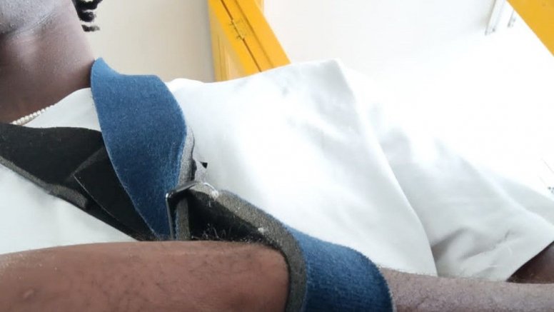 El joven agredido con lesiones en el hospital