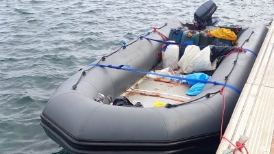 Neumática en el muelle de Órzola
