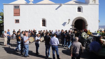 Emotiva la despedida de José Cabrera, fundador del Grupo Tiagua