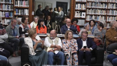 Personalidades de la política y la cultura en el homenaje al 25º aniversario del Nobel a José Saramago. Foto: José Luis Carrasco.