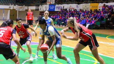 Partido de los equipos Hierros Díaz Miralvalle Plasencia y Magec Tías