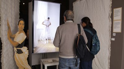 Exposición de ropa interior en la Casa Amarilla. Foto: José Luis Carrasco.