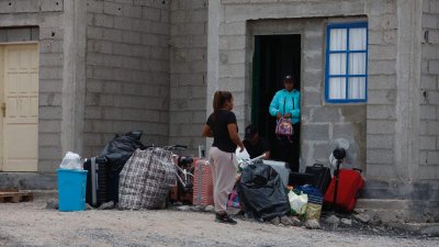 Desalojo de un centenar de familias en Playa Blanca. Foto: José Luis Carrasco.